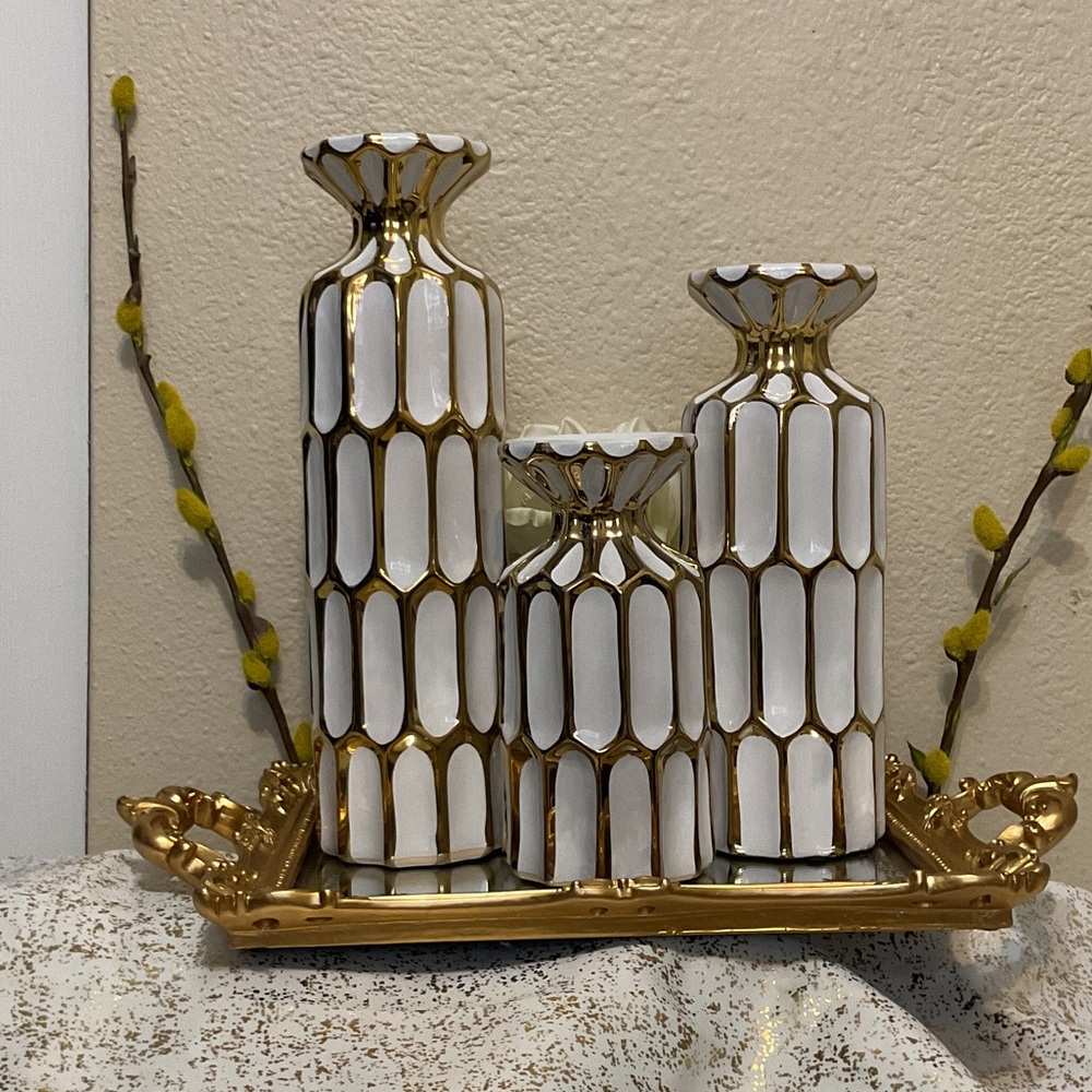 Elegant Gold and White Candle Holders Set